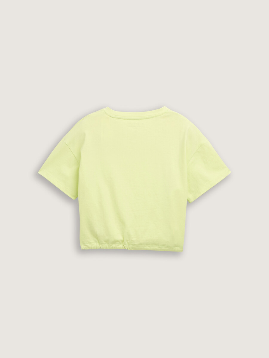 camiseta corta con cordón