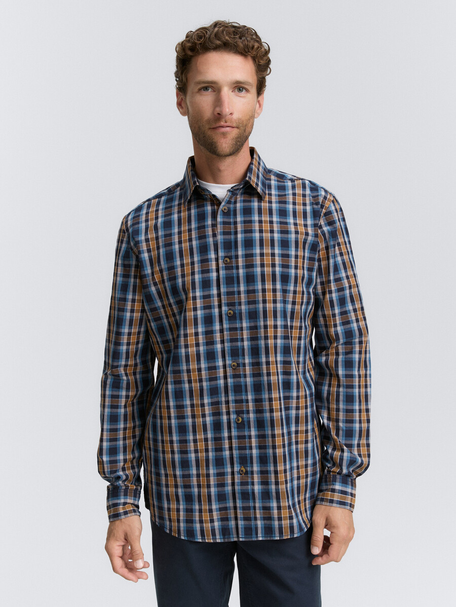 camisa de corte regular con estampado de cuadros