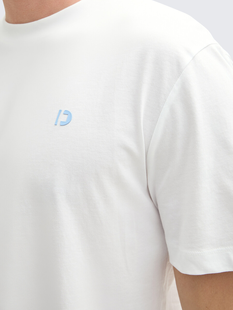 camiseta básica