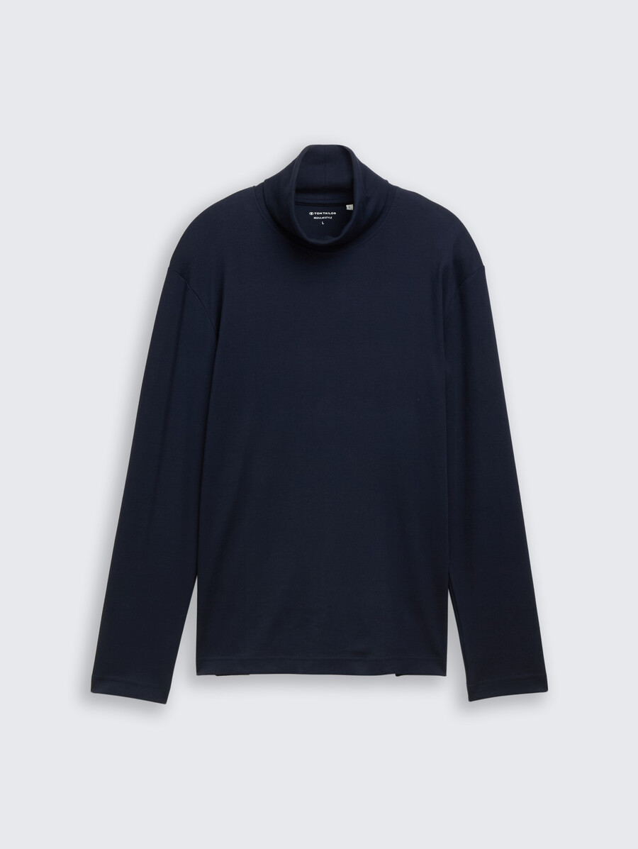 camisa básica de cuello alto