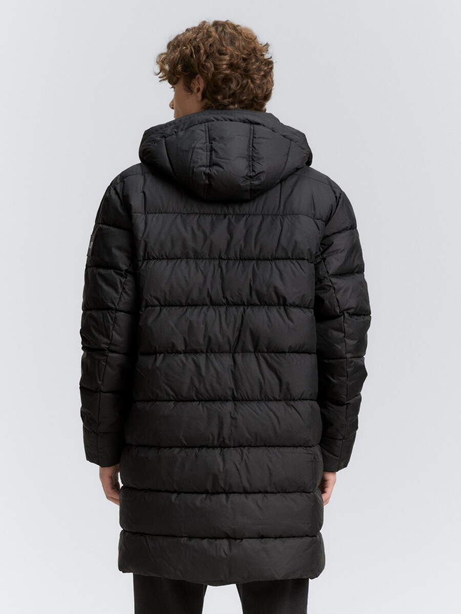 parka acolchada con capucha
