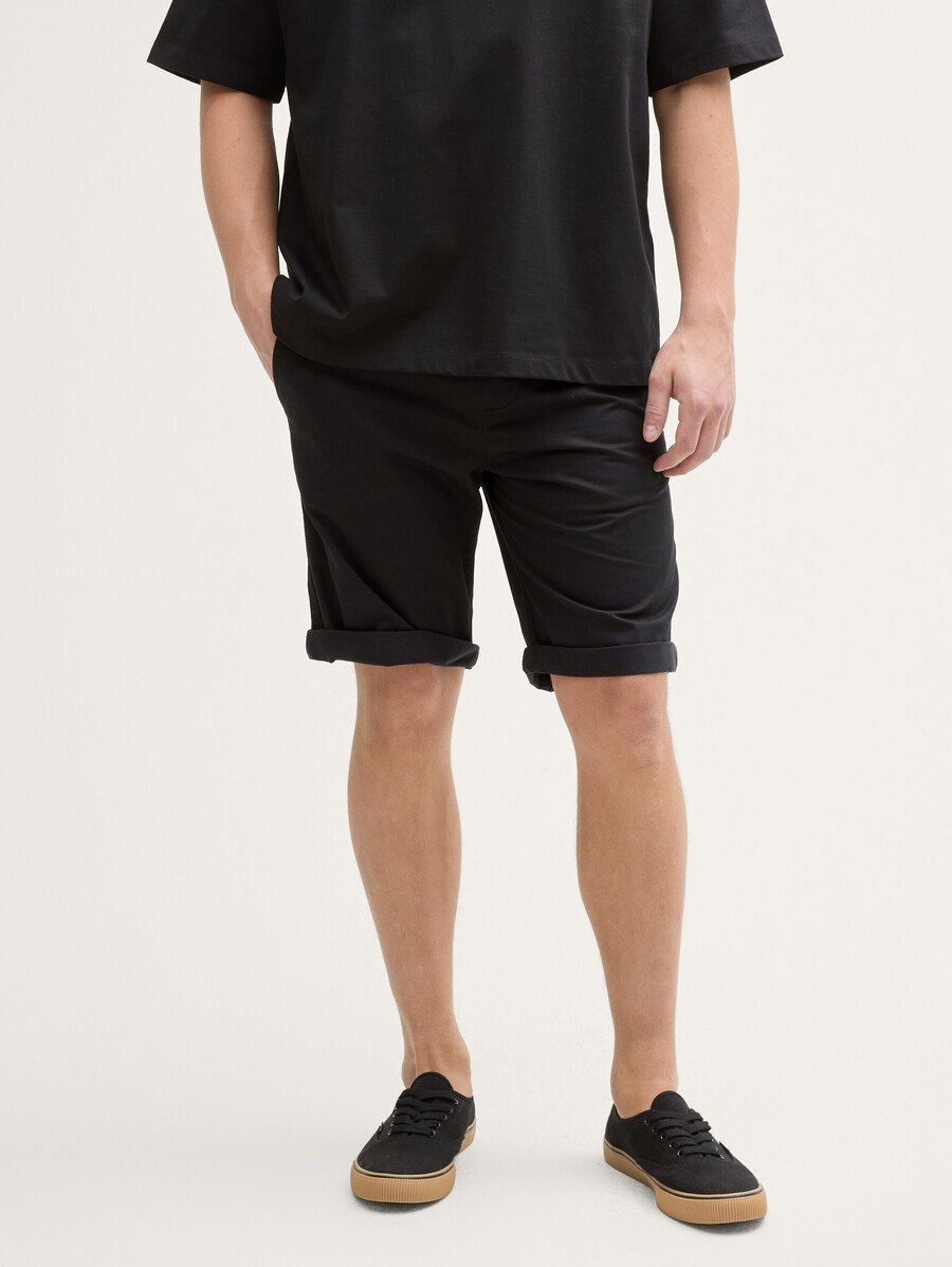 pantalones cortos regulares con cinturilla elástica de algodón.