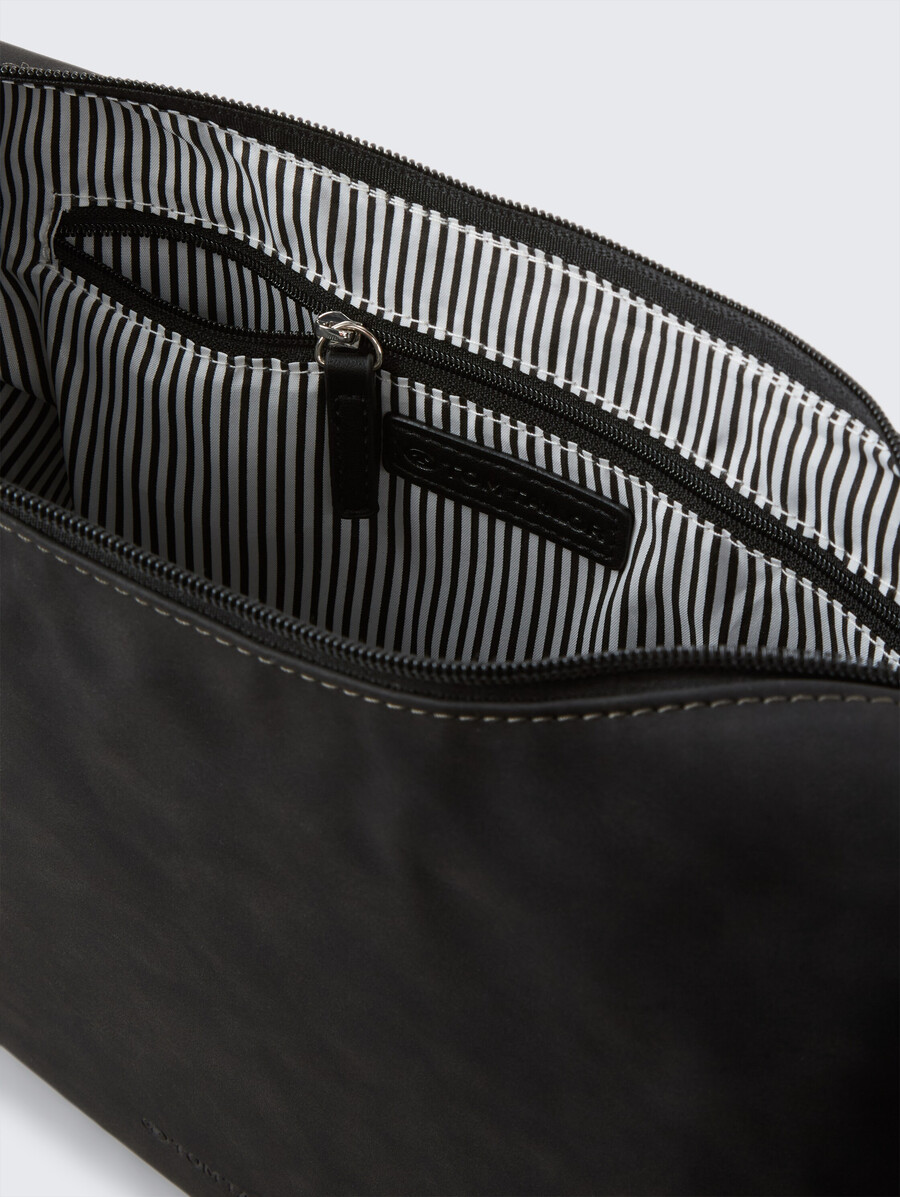 bolso de hombro ttyara s con correa tejida estampada
