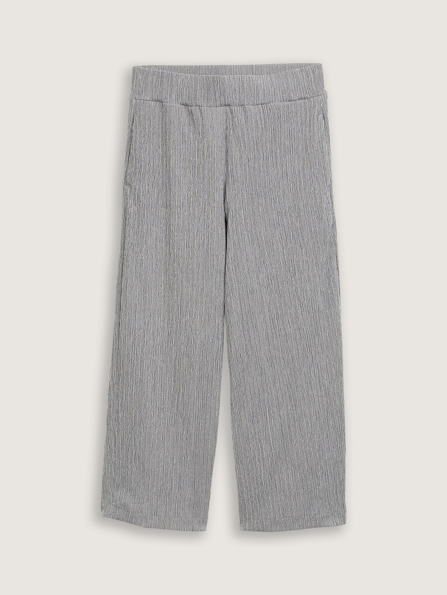 pantalones culotte arrugados