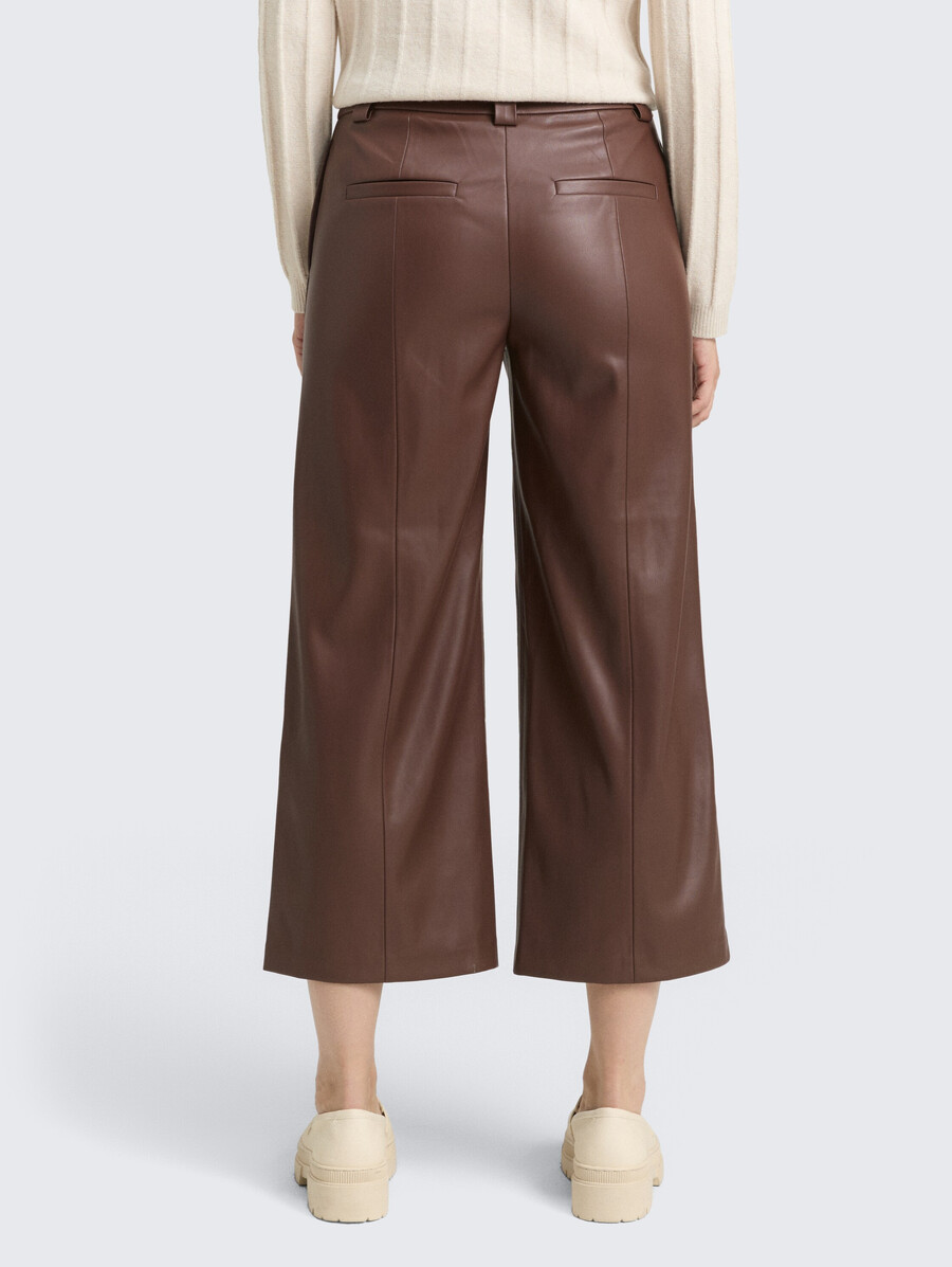 pantalón culotte en efecto cuero
