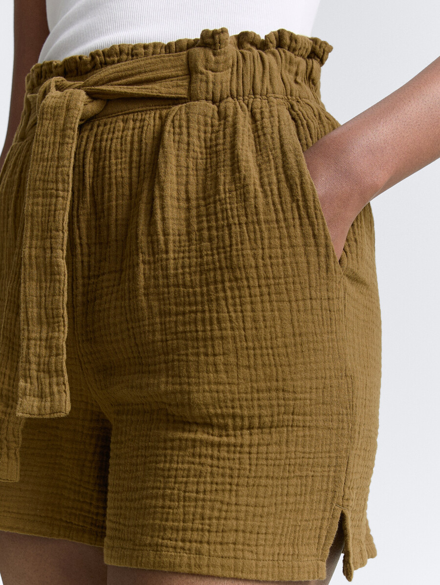 pantalones cortos relajados de muselina