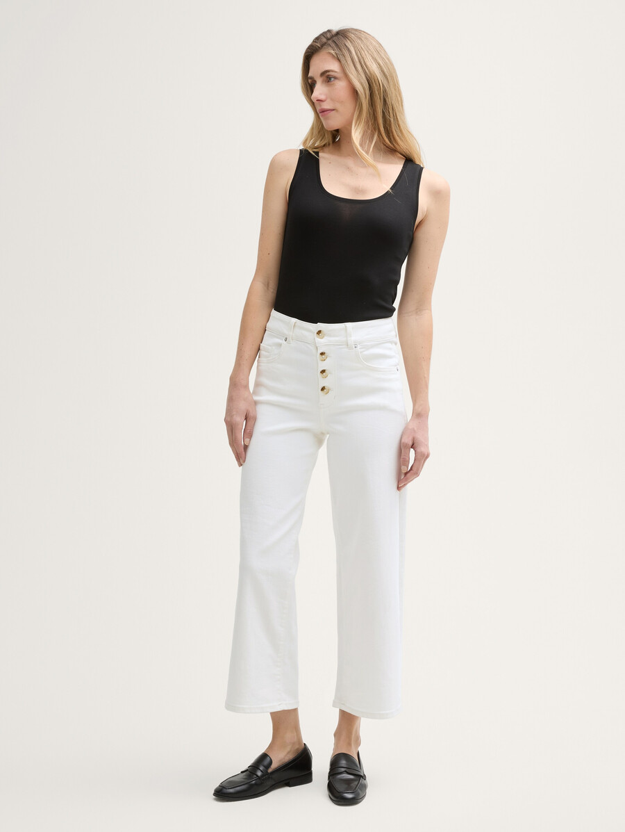 vaqueros culotte con tapeta de botones